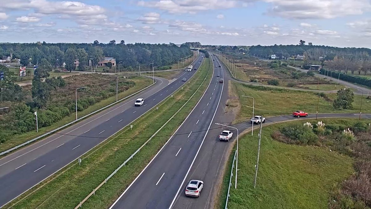 Viejas promesas: confirmaron que licitarán el tercer carril de la Autopista  Rosario – Santa Fe | Noticias Mas